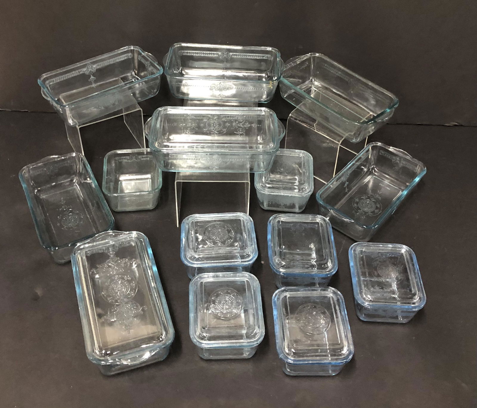 14 Pcs Fire King "Philbe" Bakeware (1 of 4)