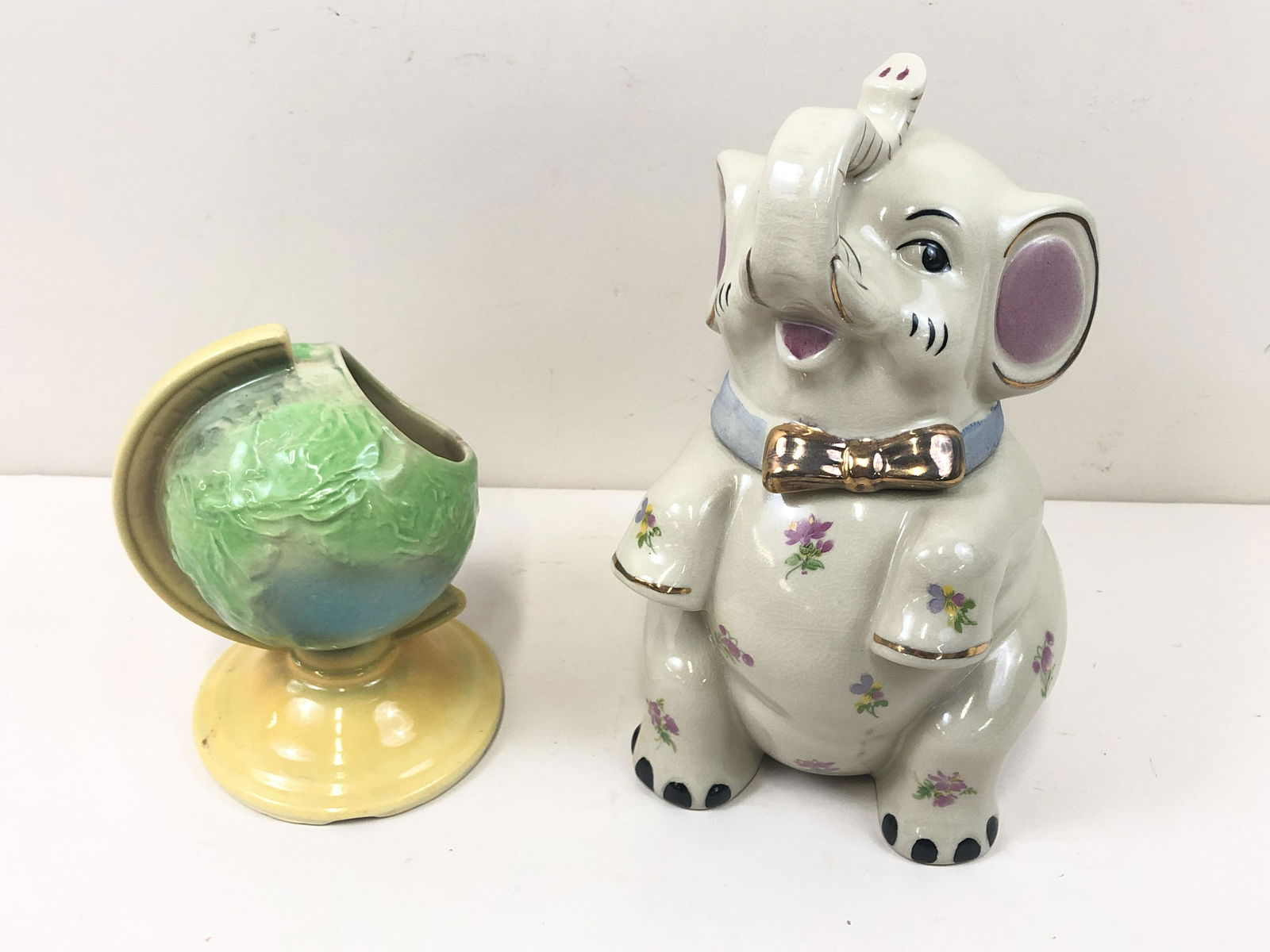 2 Pcs Shawnee Pottery (1 of 7)