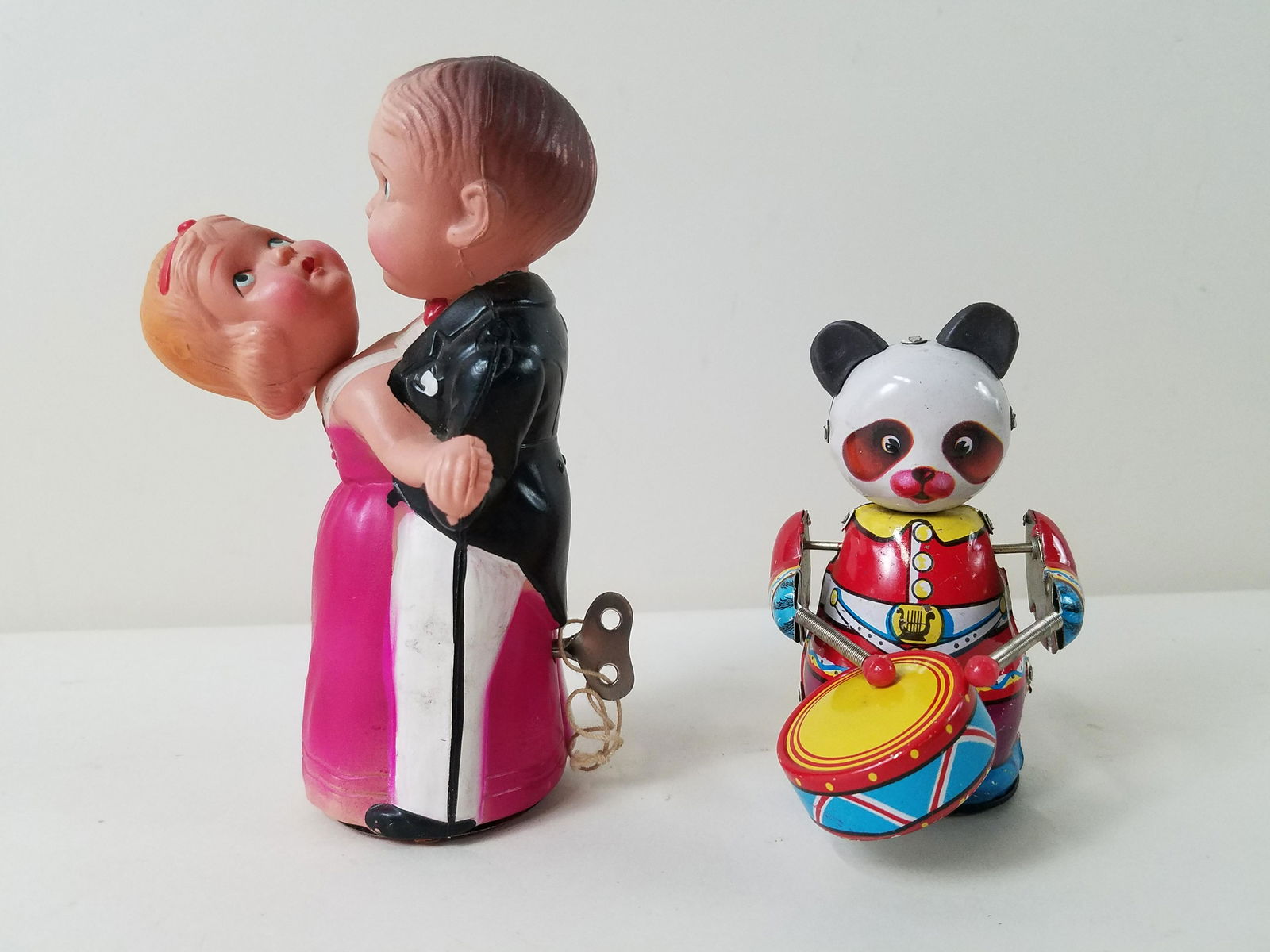 2 Vintage Toys incl Dancing Couple (1 of 4)