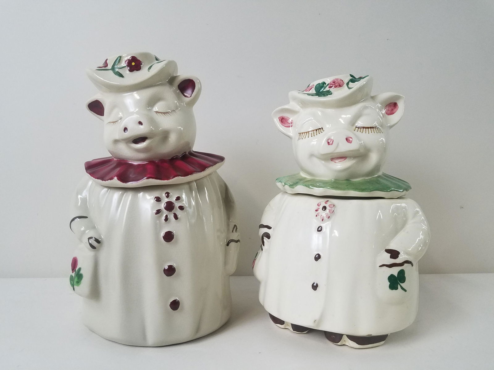 2 Pig Cookie Jars incl Shawnee (1 of 5)