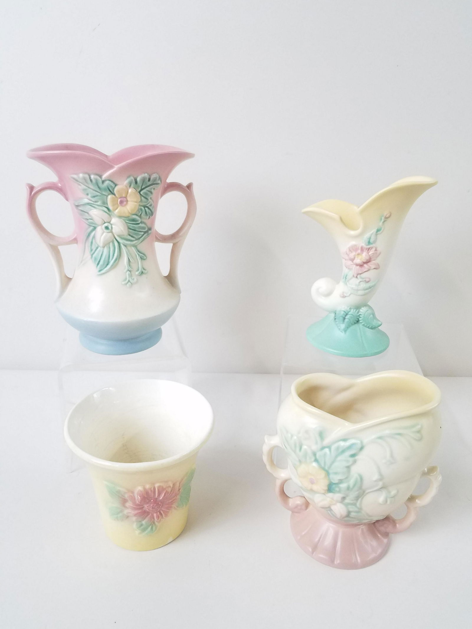 4 Pcs Hull Pottery (1 of 7)