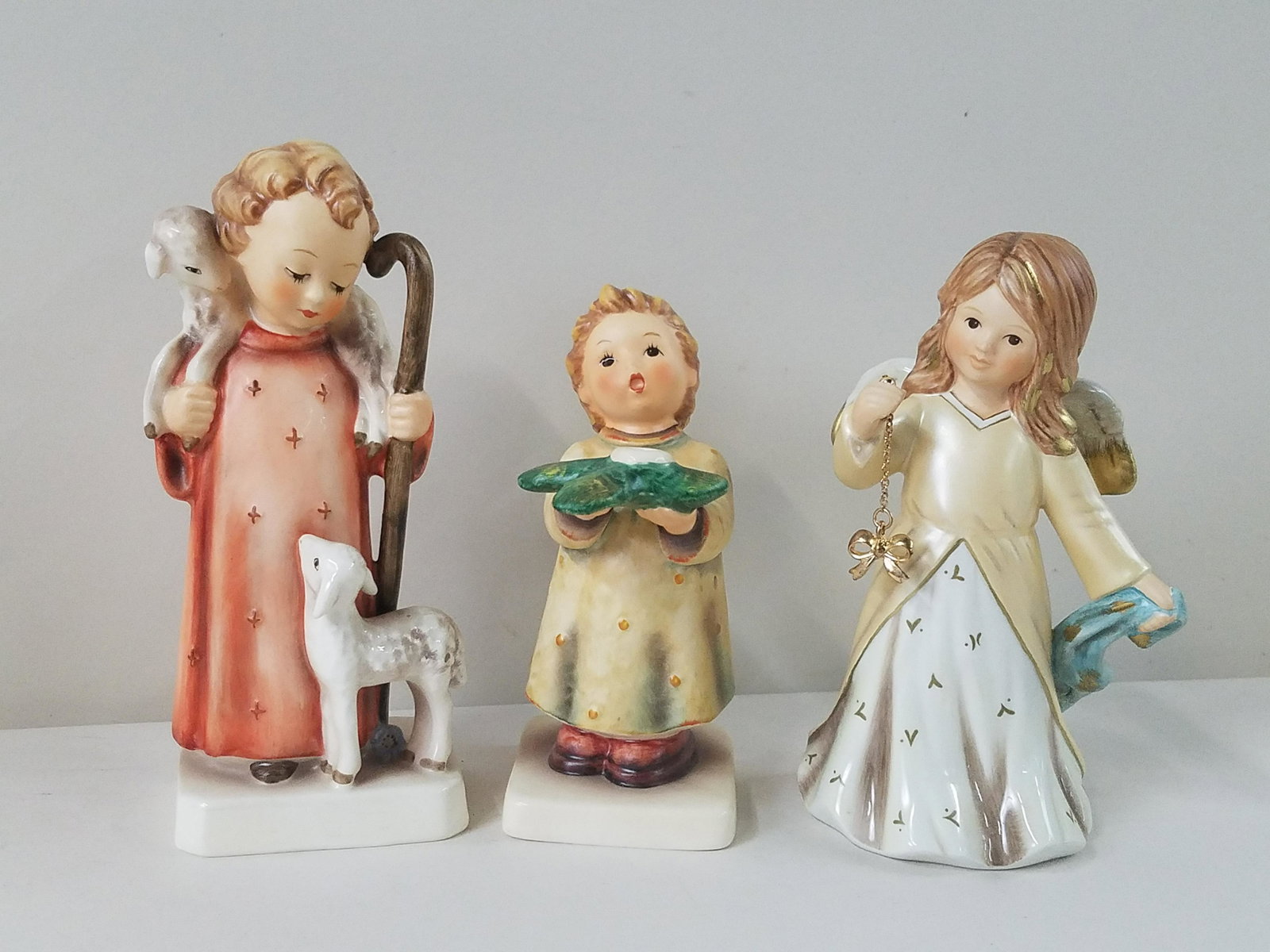 9 Hummel Figurines incl Ornaments (1 of 8)