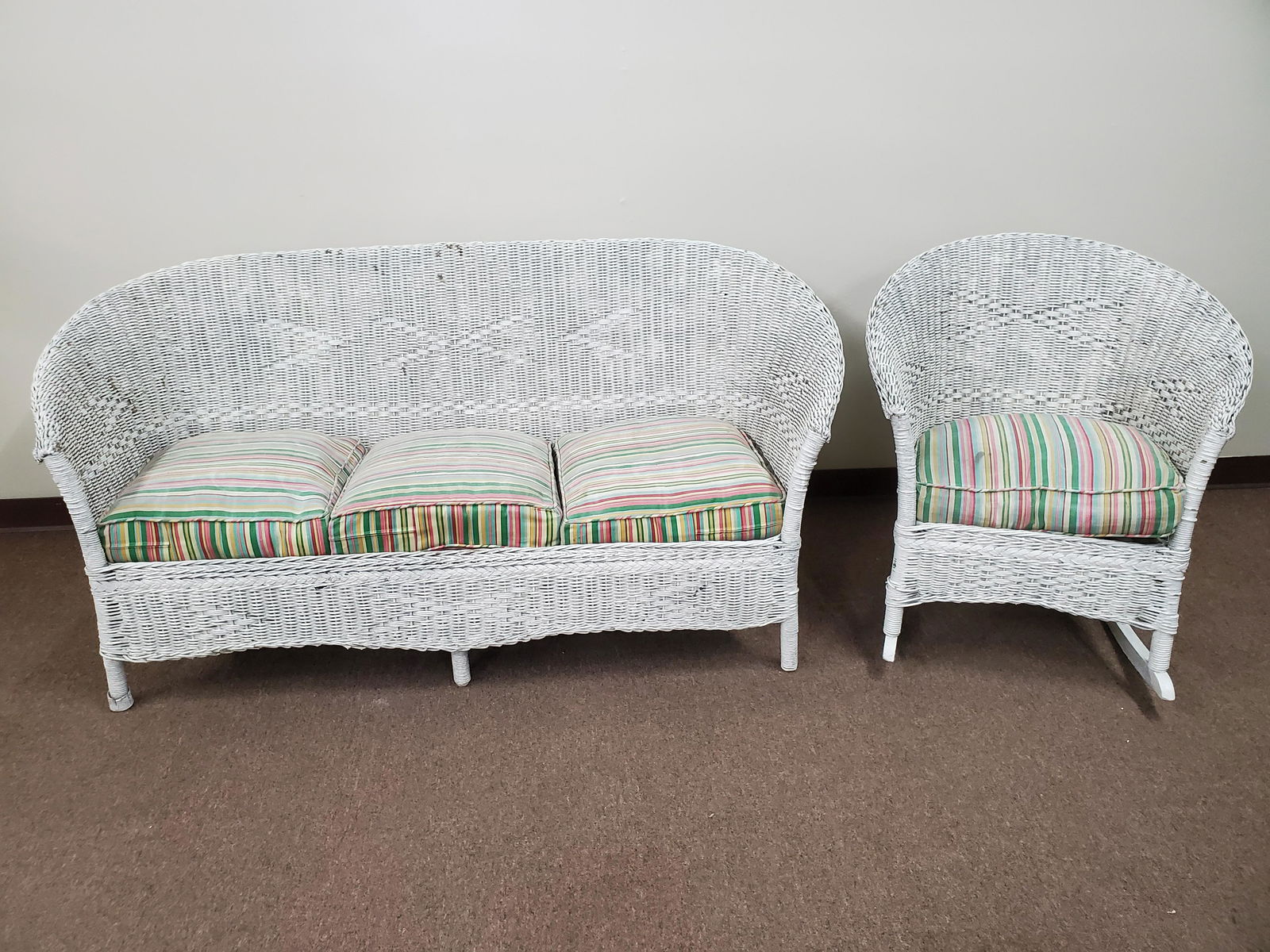 2 Pc Wicker Set (1 of 7)