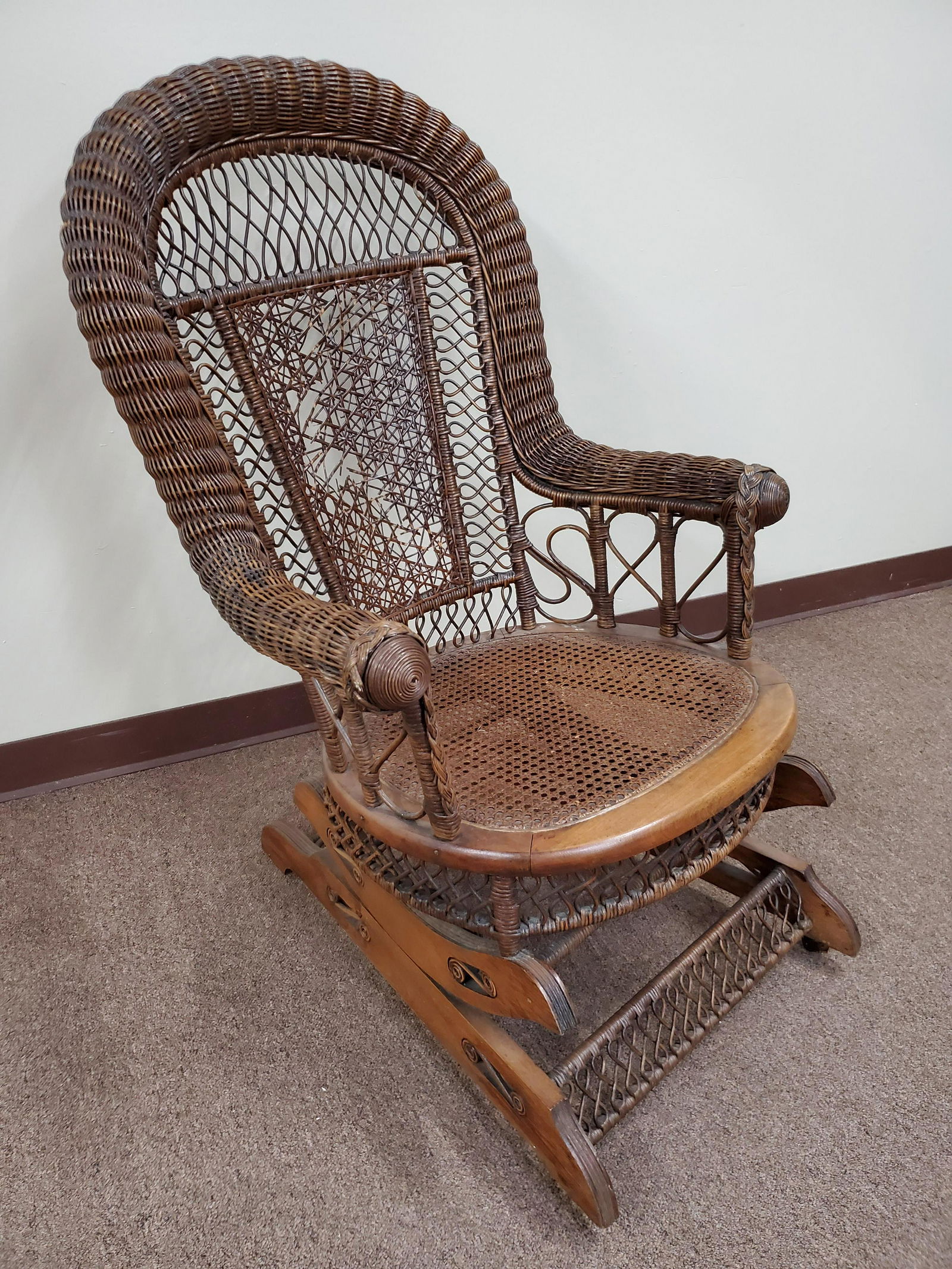 Antique Wicker Rocker (1 of 4)