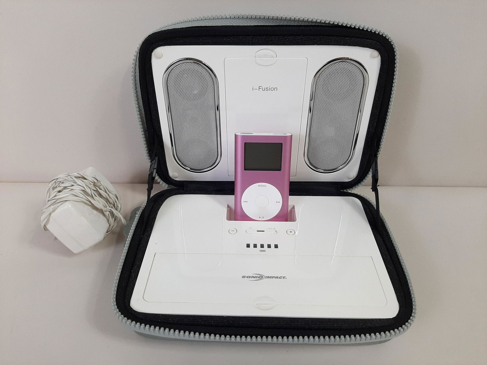 Sonic Impact Speaker and iPod Nano (1 of 3)