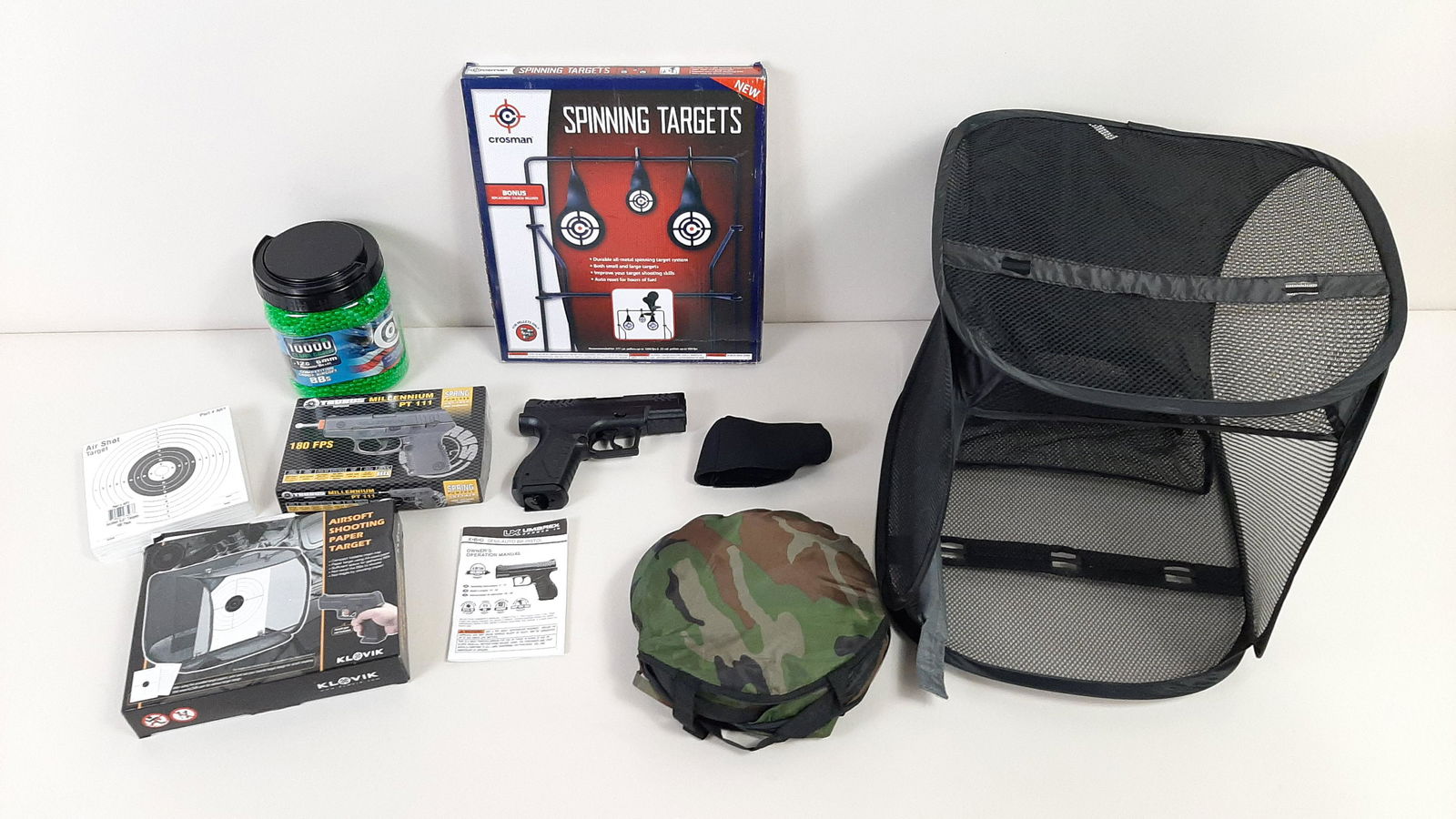 2 Airsoft Guns and Accessories (1 of 8)