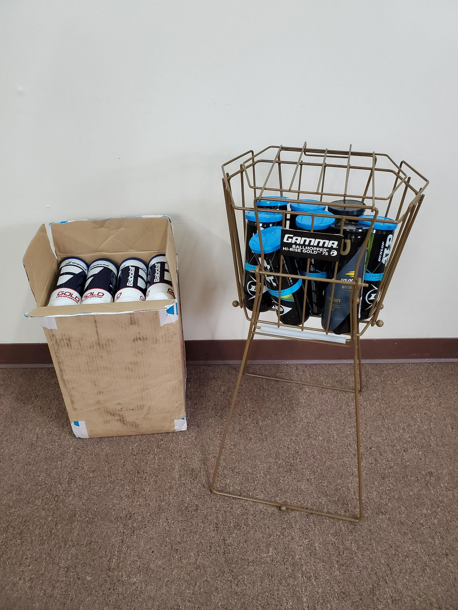 Gamma Ballhopper & 32 Cans Of New Balls (1 of 3)