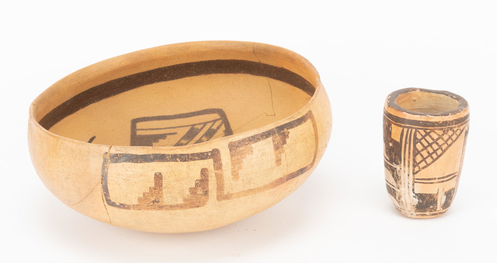 2 Pcs Hopi Pottery (1 of 3)