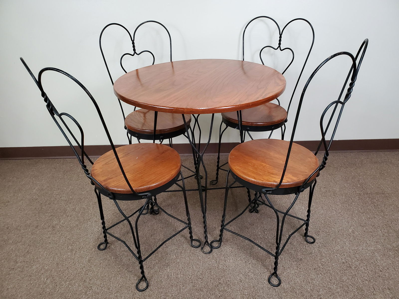 Ice Cream Parlor Table & Chair Set (1 of 5)