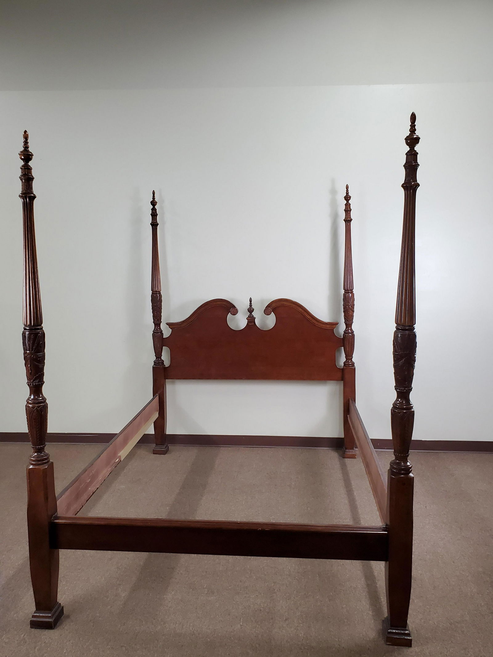 Carved Four Post Bed (1 of 8)