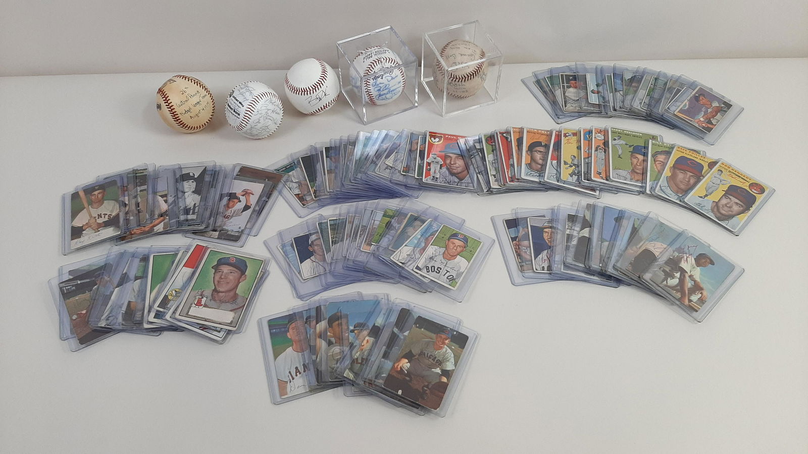 101 Autographed Baseball Cards and Balls (1 of 19)