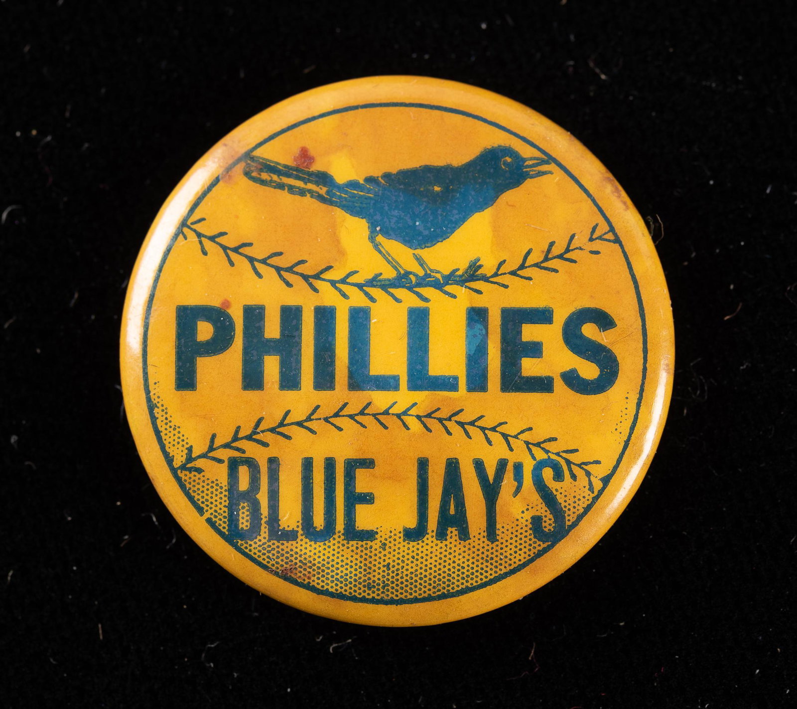 20 Vintage Pins: DESCRIPTION: Includes rare 1943-1944 Blue Jays vs. Phillies, Athletics, Ted Williams, and more. CONDITION: Very good to excellent. IMPORTANT: Before bidding, please read the terms and conditions. When