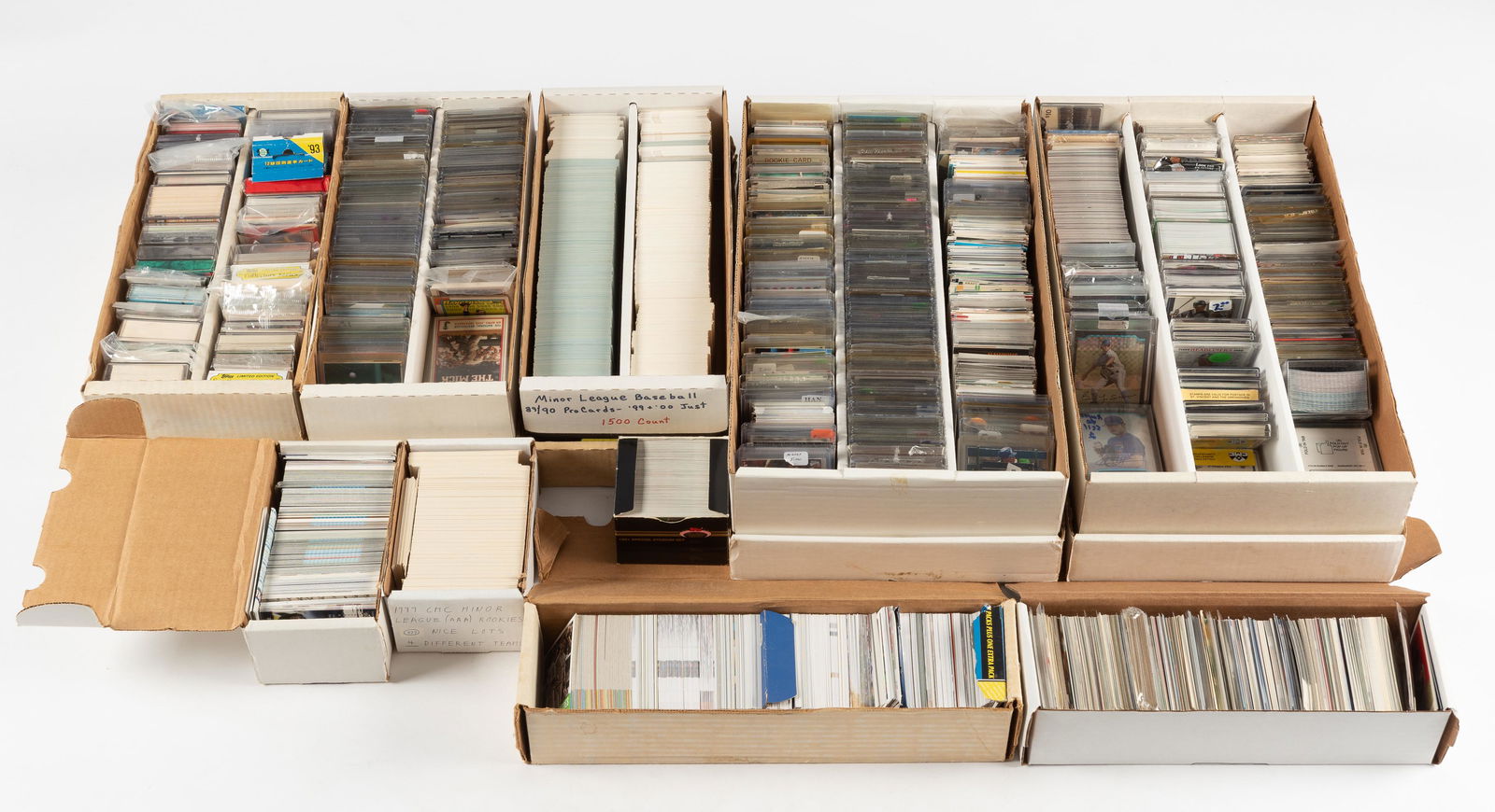 Over 3000 1980's & 1990's Baseball Cards (1 of 11)