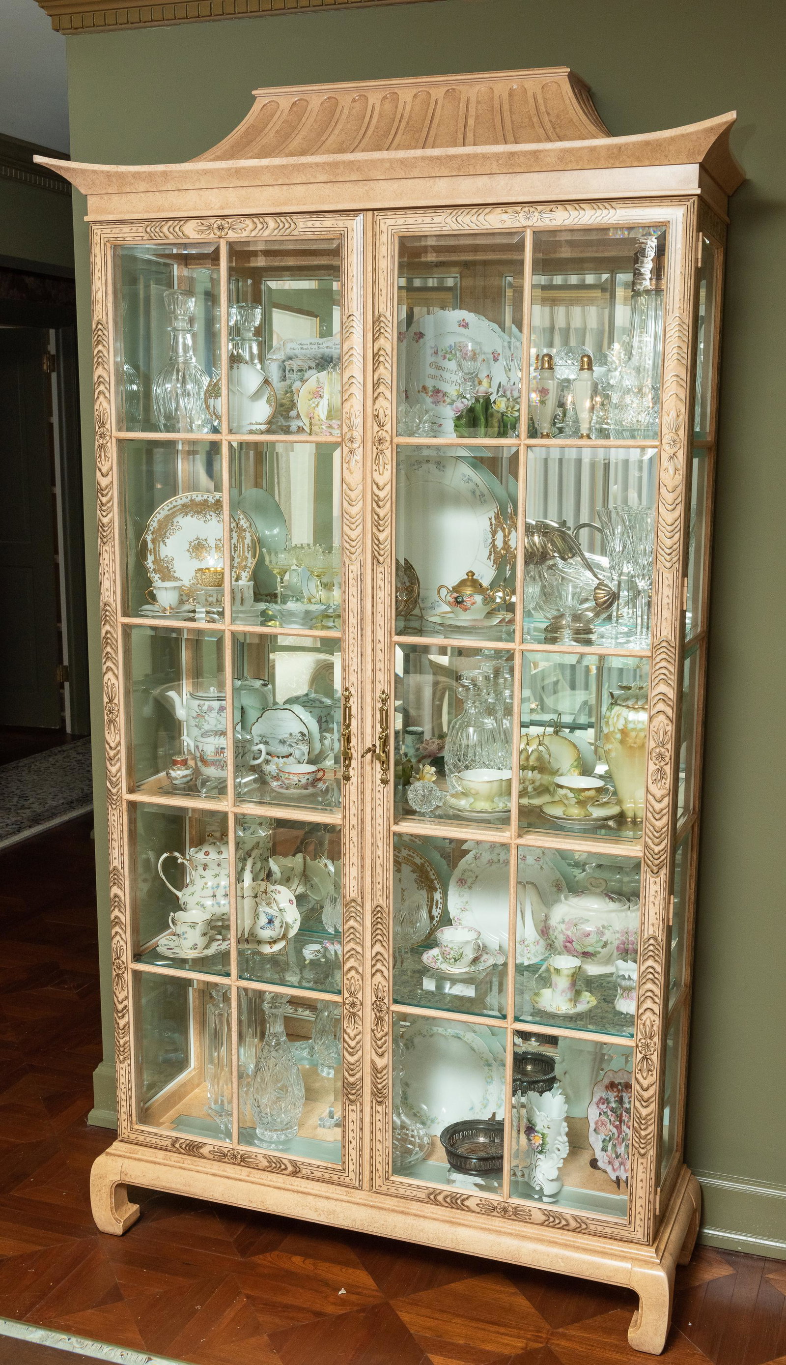 Union National Chinoiserie China Cabinet: Union National Furniture Company Jamestown, NY. Mirrored back with glass shelves. Lighted. 380V47; desert pink. 7" wide x 14-3/4" deep x 86" high. IMPORTANT: Before bidding, please read the terms and 