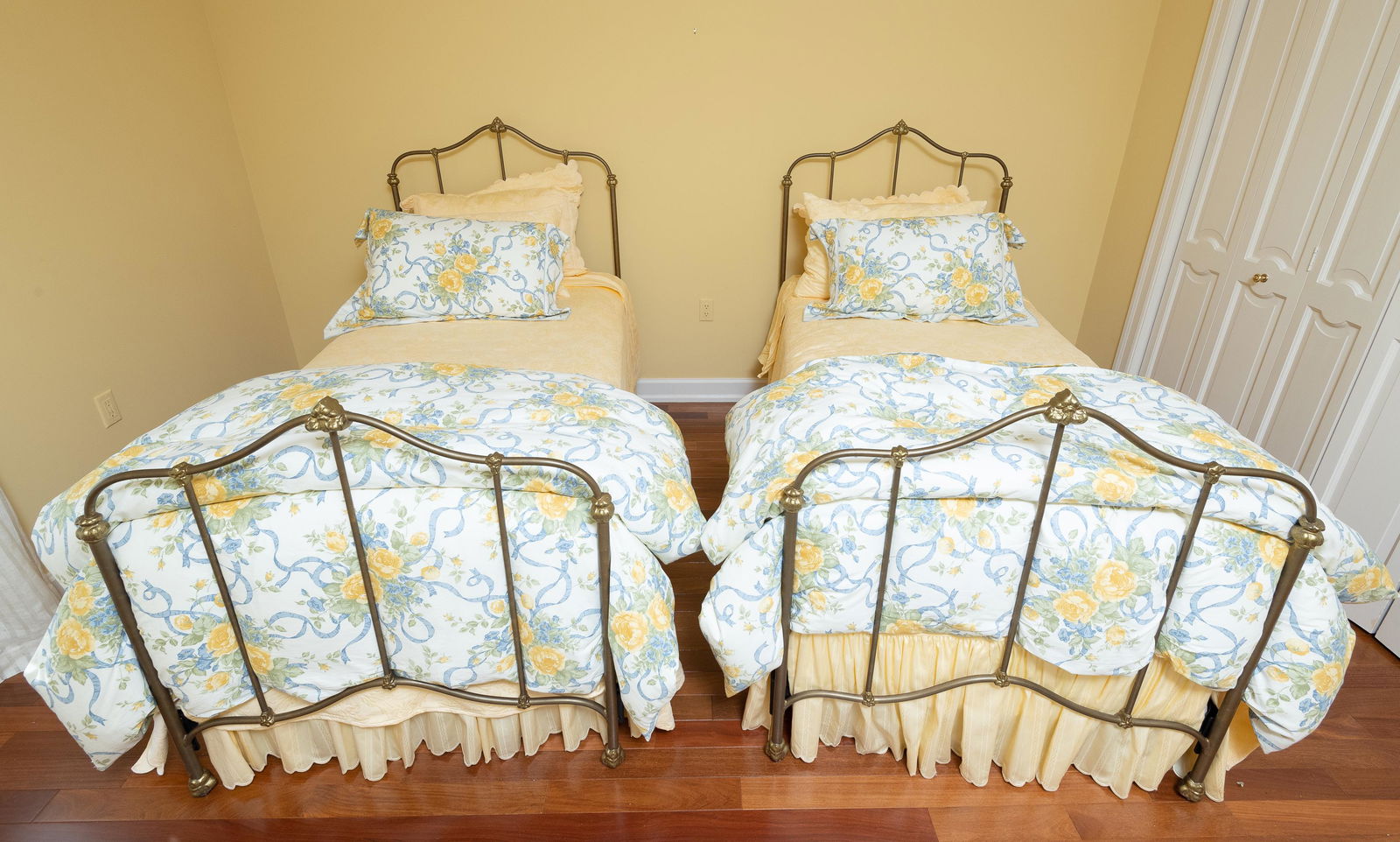 Pair of Brass Beds with Bedding (1 of 3)