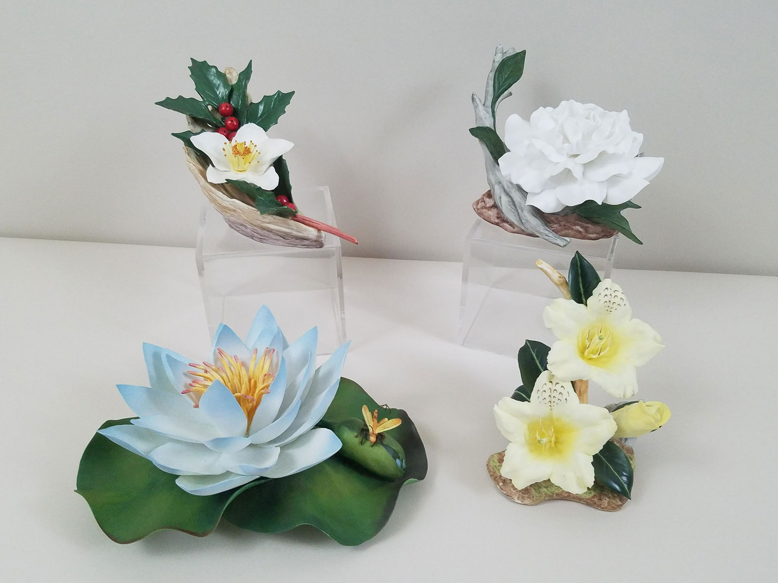 4 Boehm Flowers incl Christmas Rose with Holly (1 of 10)