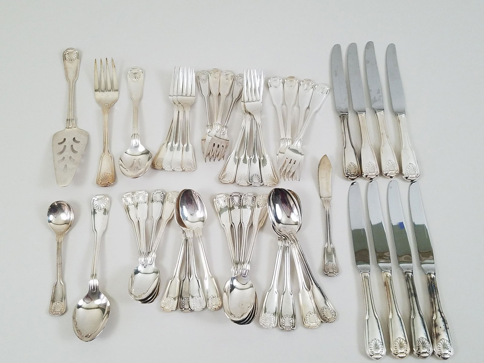 46 Pcs Roger Bros Silverplate Flatware (1 of 3)