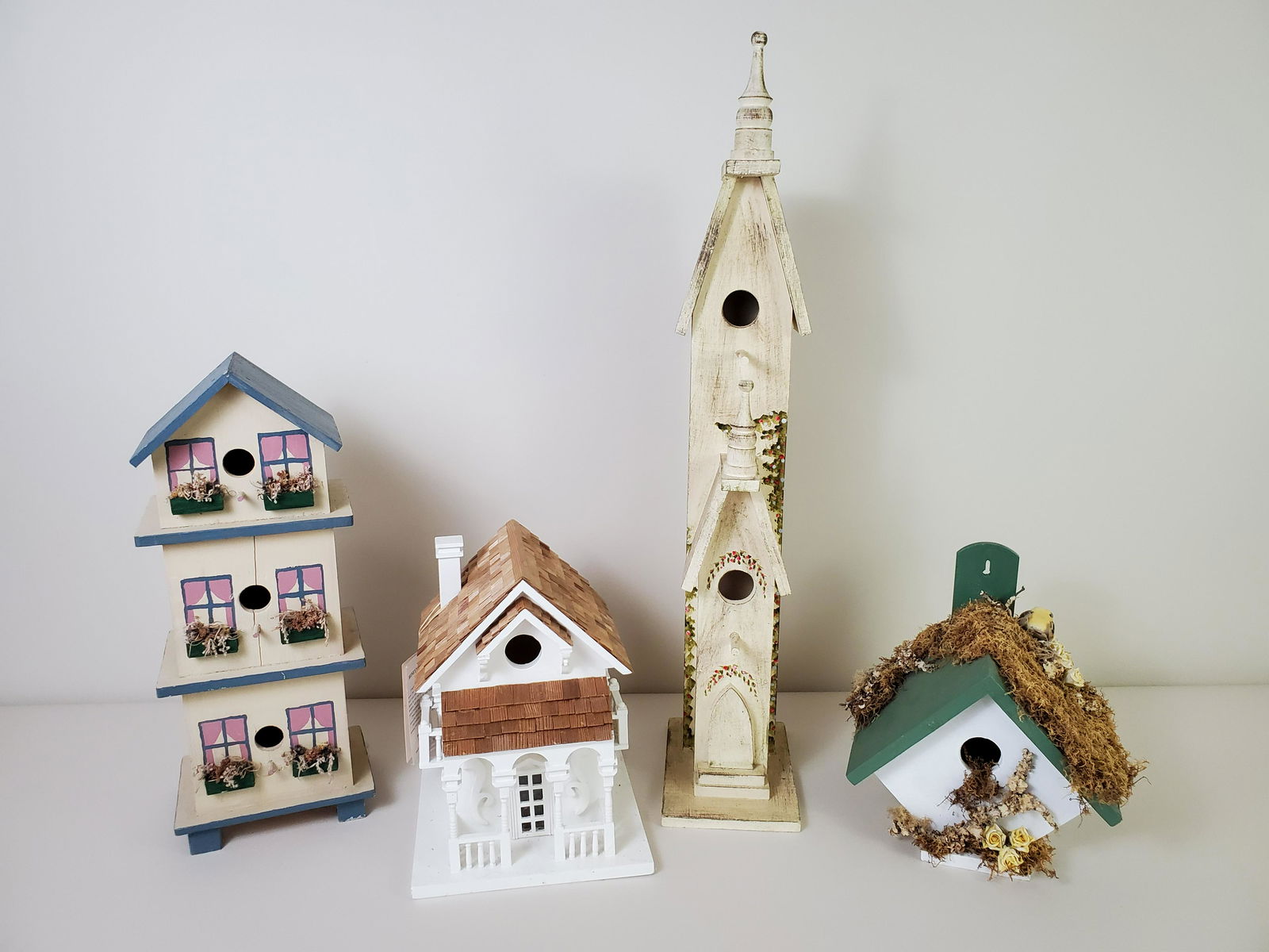 4 Bird Houses (1 of 2)