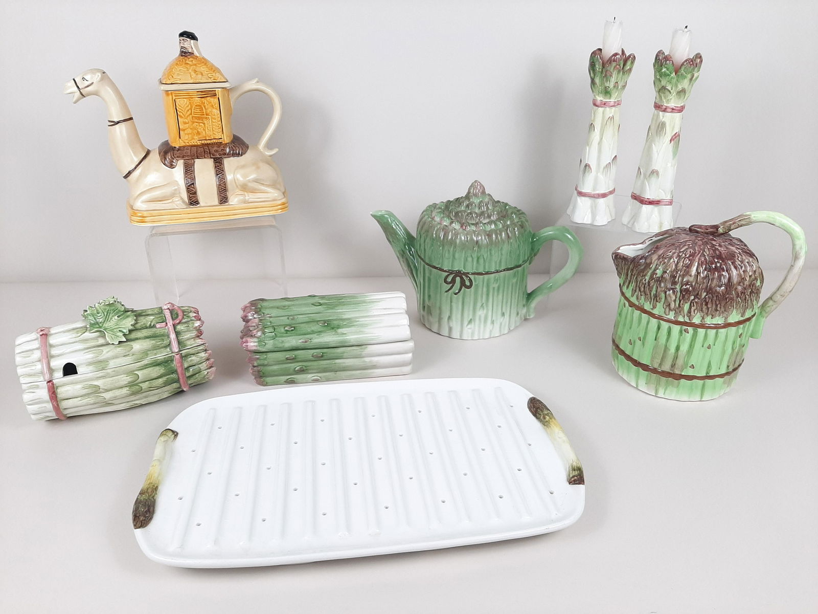 8 Pcs Ceramics (1 of 6)