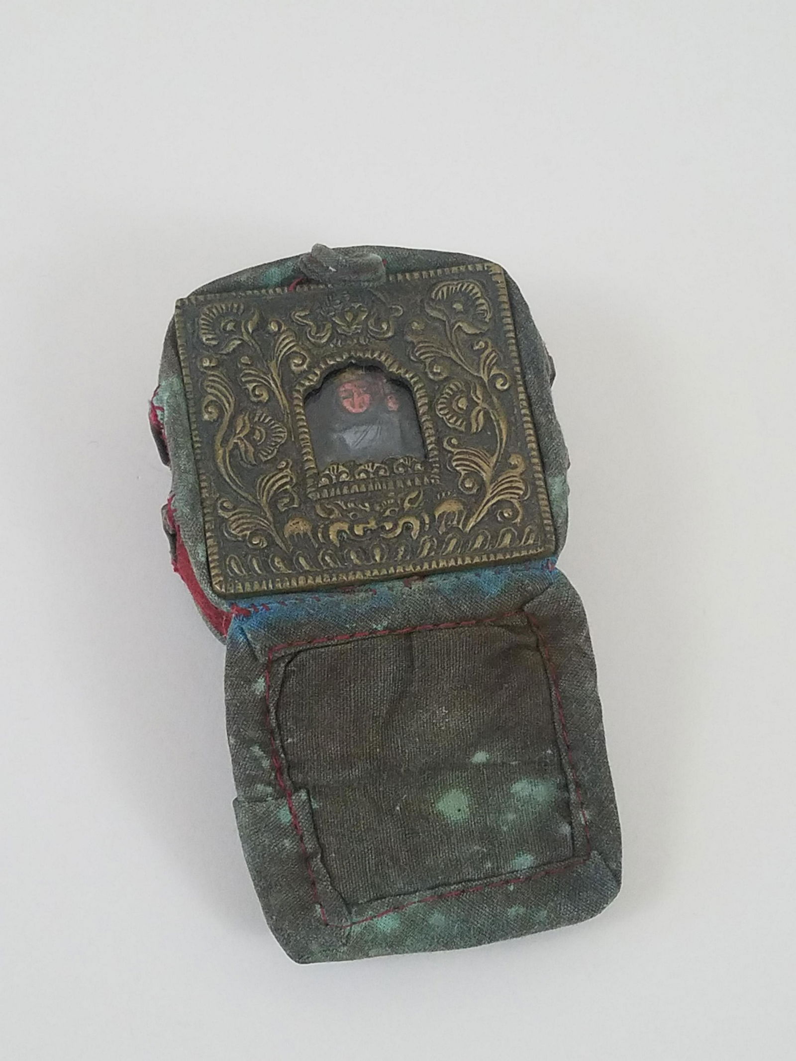 Bronze Travel Icon in Fabric Case (1 of 3)