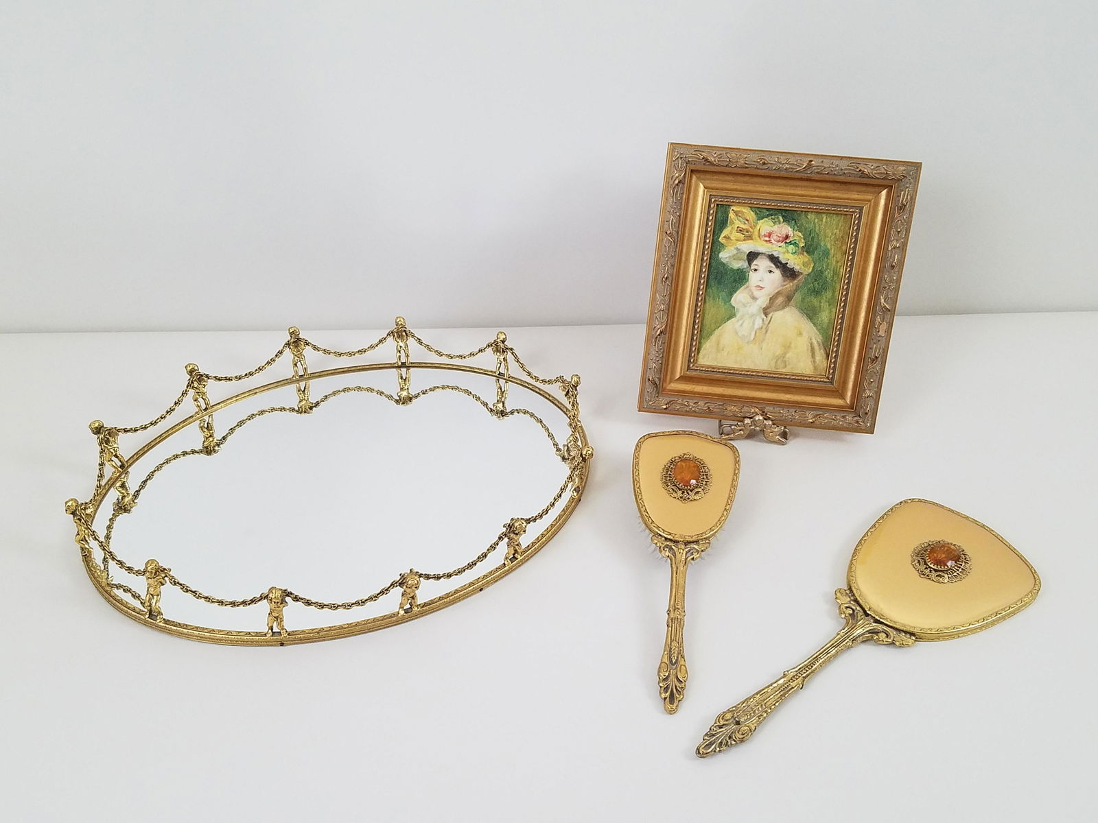 3 Dresser Items and Fine Art Print (1 of 5)