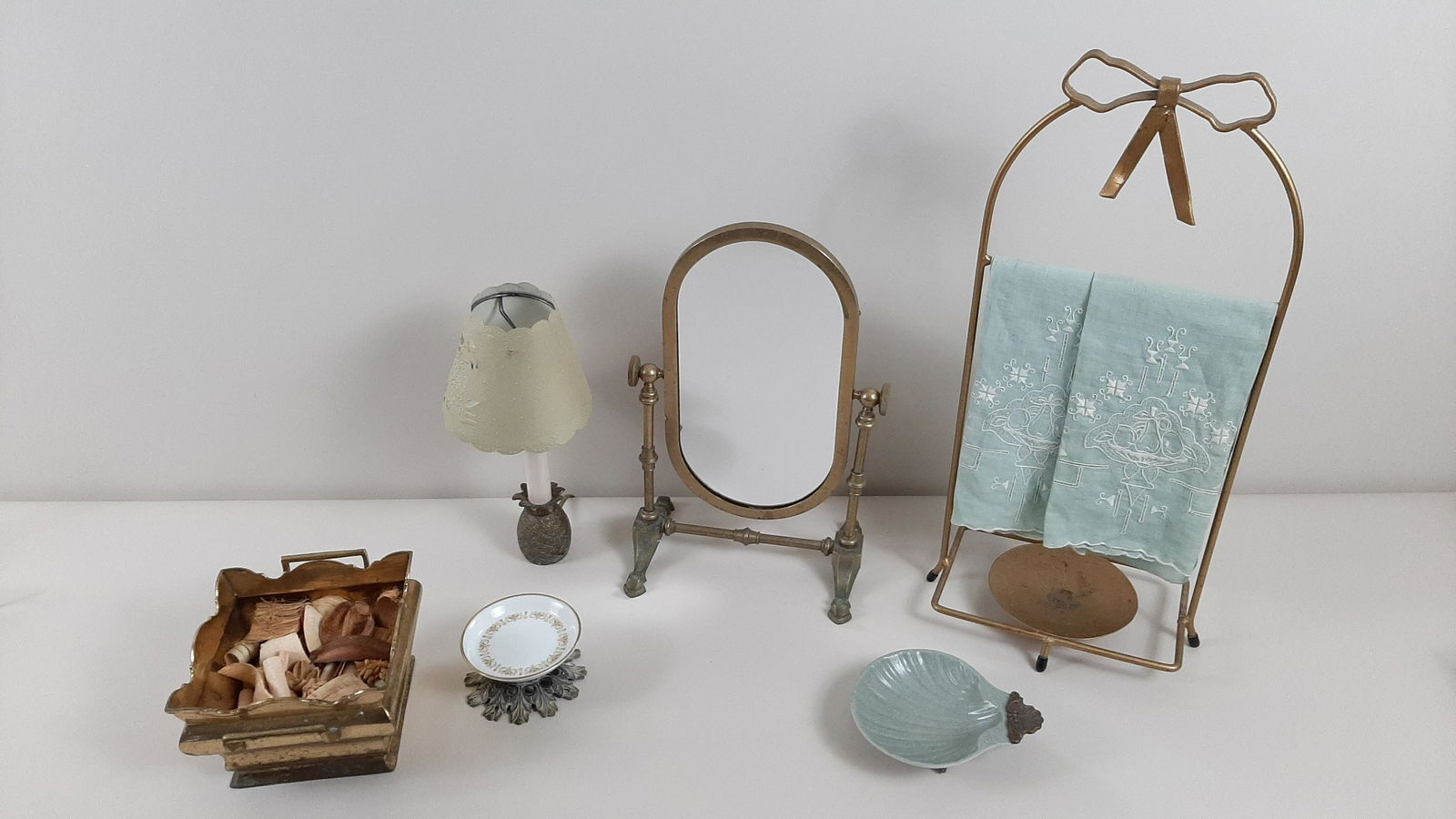 6 Pcs Bathroom Accessories (1 of 5)