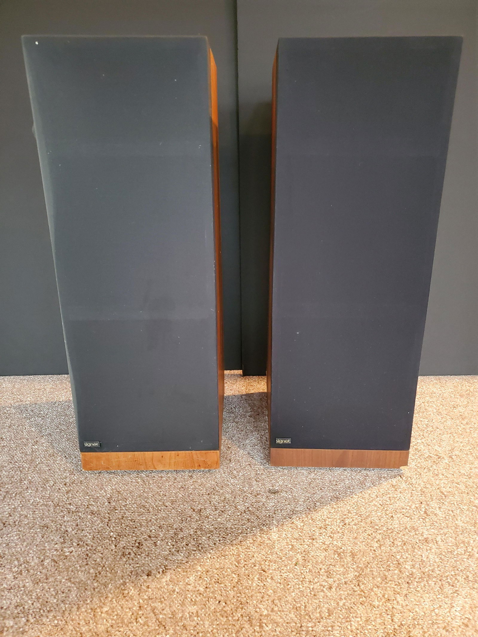 2 Signet Definitive Image Model SL-100A Speakers (1 of 3)