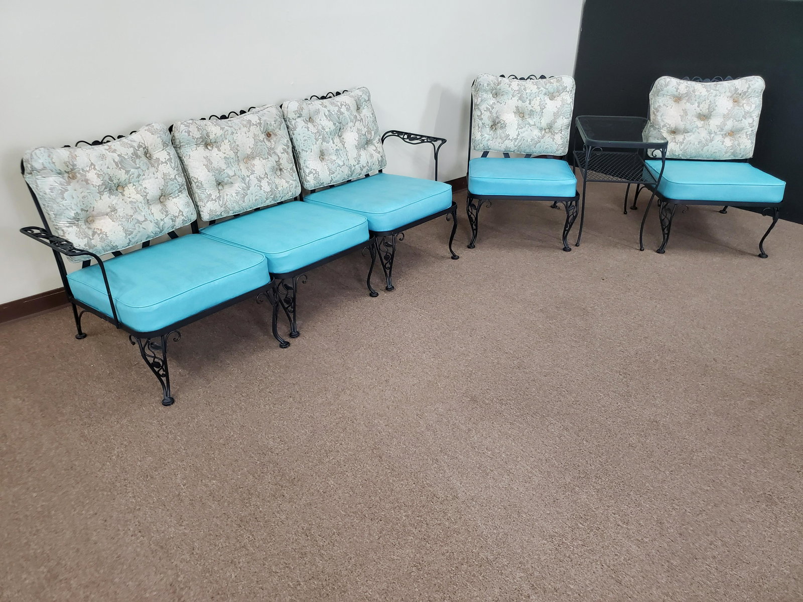 4 Pc Metal Outdoor set (1 of 7)