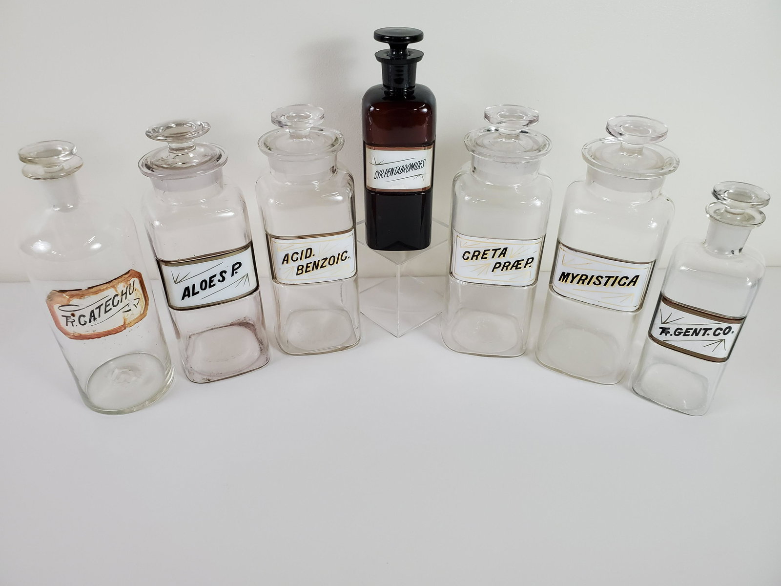 7 Label Under Glass Pharmaceutical Jars (1 of 5)