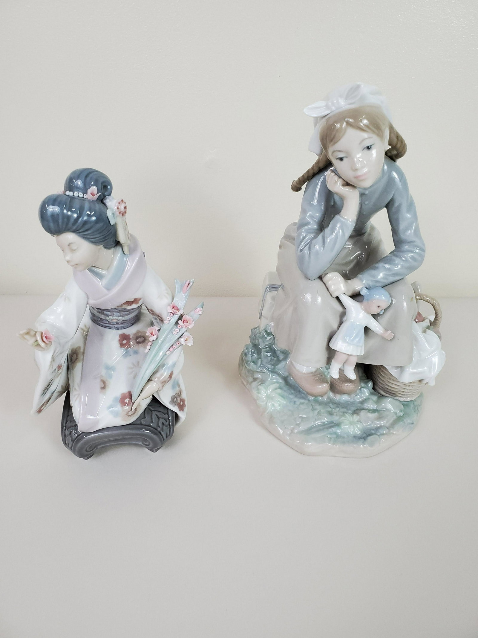 2 Lladro Figurines (1 of 5)