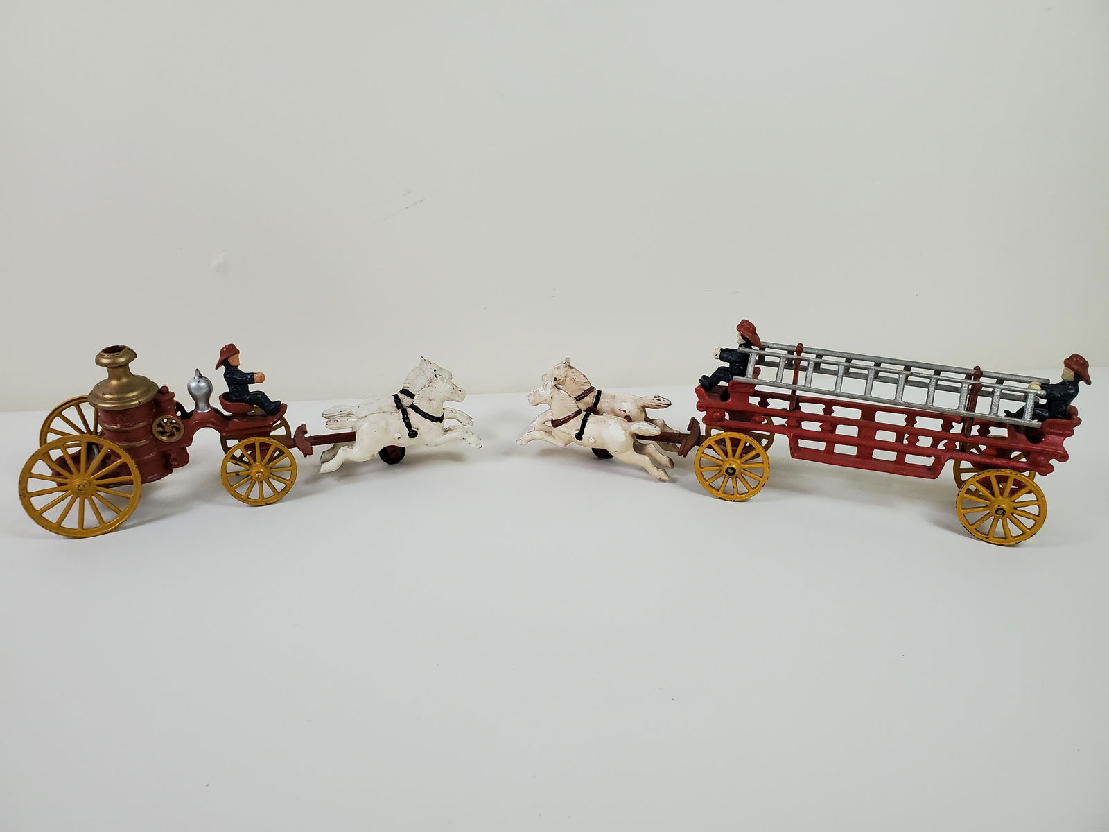 2 Cast Iron Fire Trucks (1 of 7)