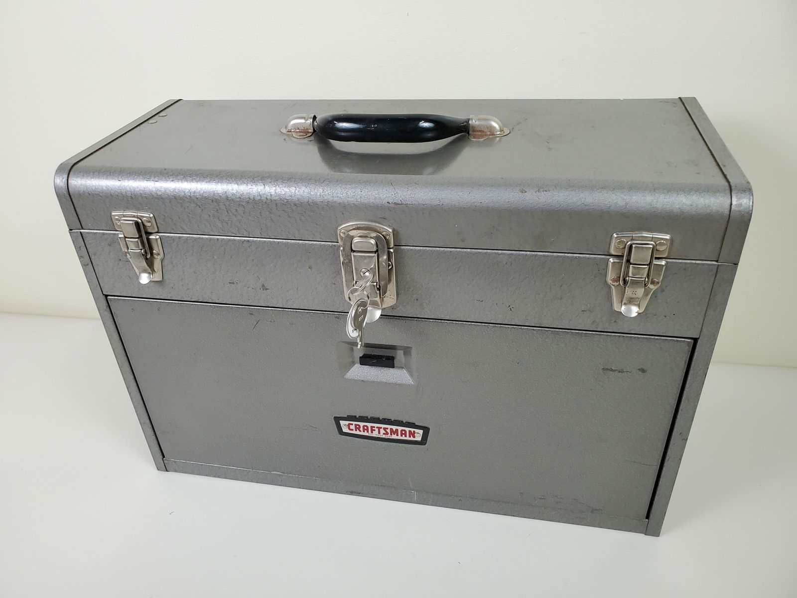 Craftsman Tool Box With Key (1 of 2)