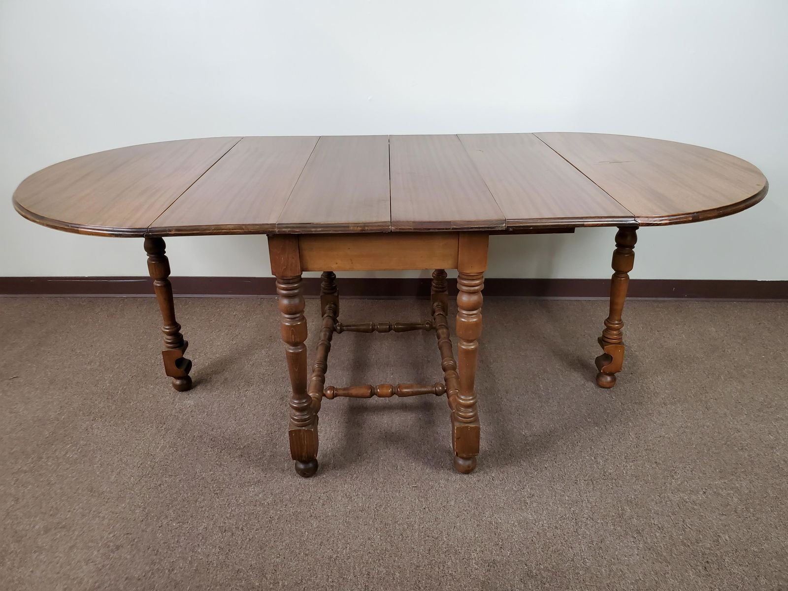 Drop Side Gate Leg Table With 2 Leaves (1 of 5)