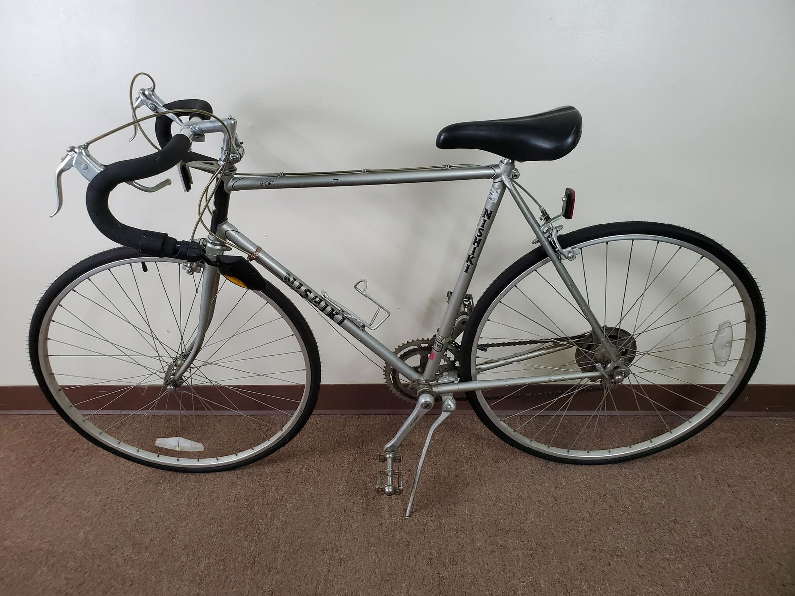 Nishiki Sport Bicycle (1 of 5)