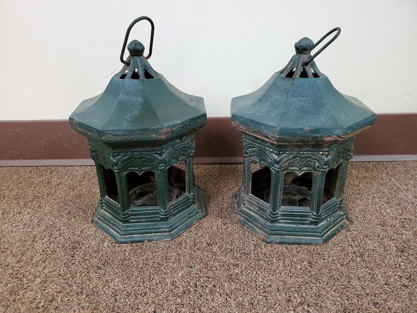 2 Cast Iron Pagoda Lanterns (1 of 2)