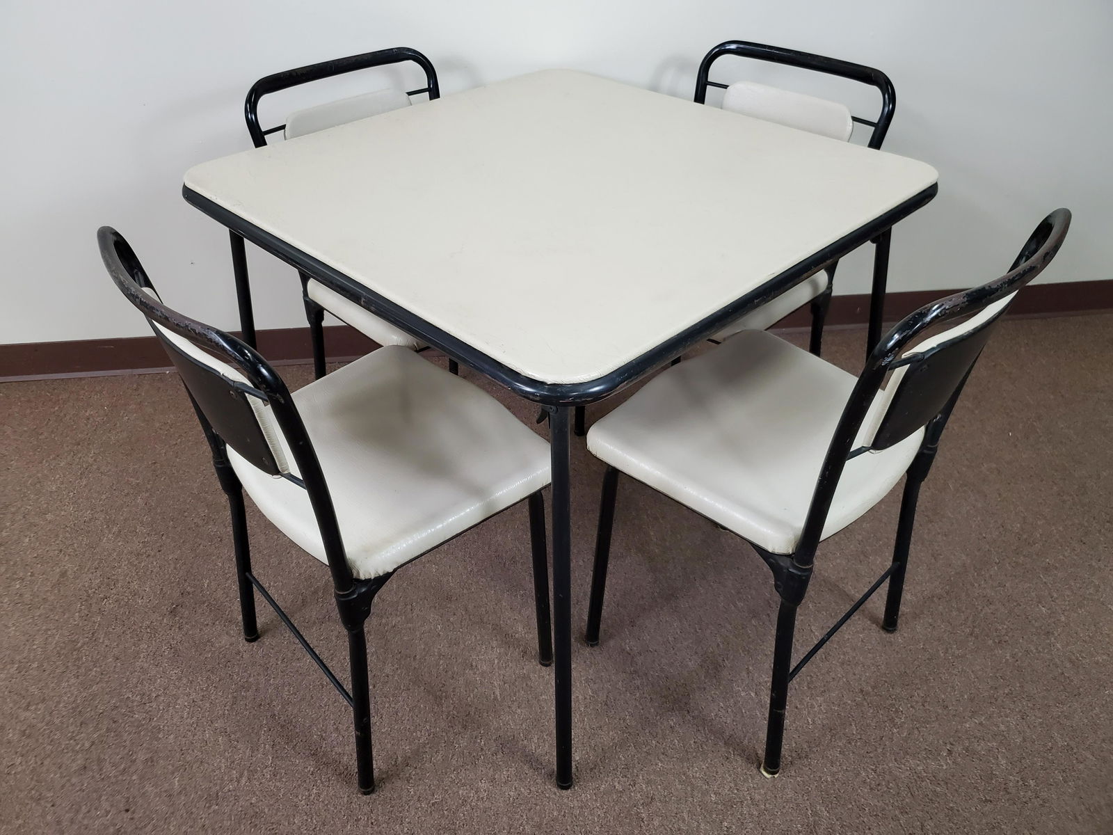 Mid Century Modern Folding Card Table 4 Chairs Feb 07 2021 Cordier Auctions Appraisals In Pa