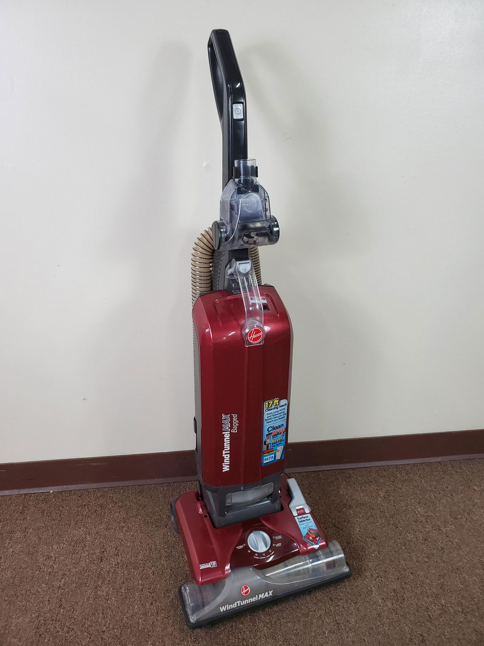 Hoover Wind Tunnel Max Vacuum (1 of 3)