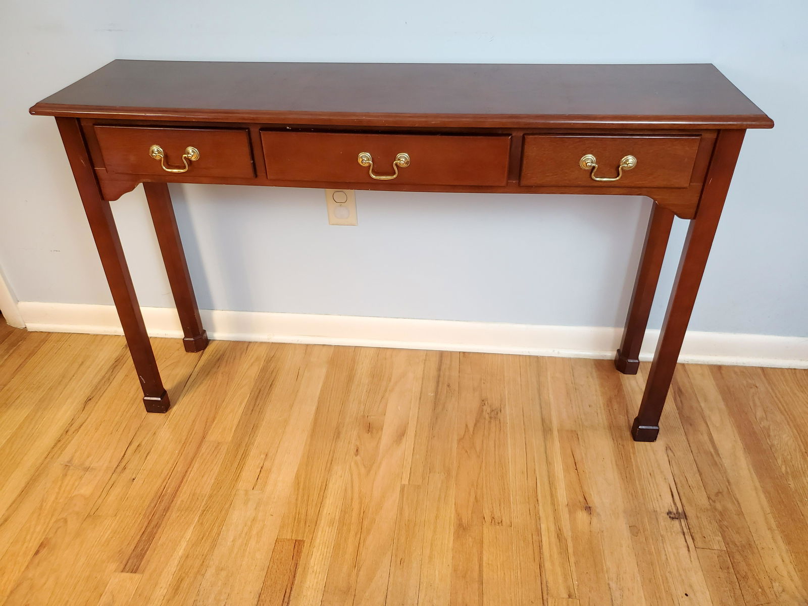 3 Drawer Sofa / Hall Table (1 of 4)