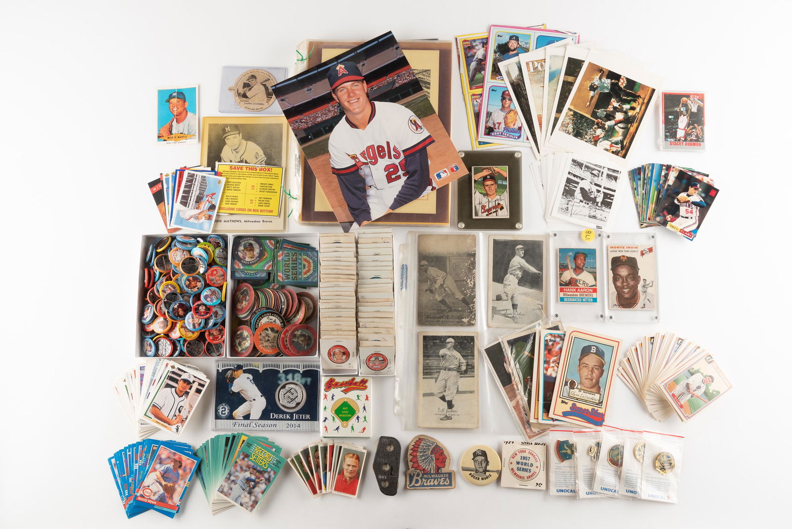 Large Lot of Miscellaneous Sports Items (1 of 16)