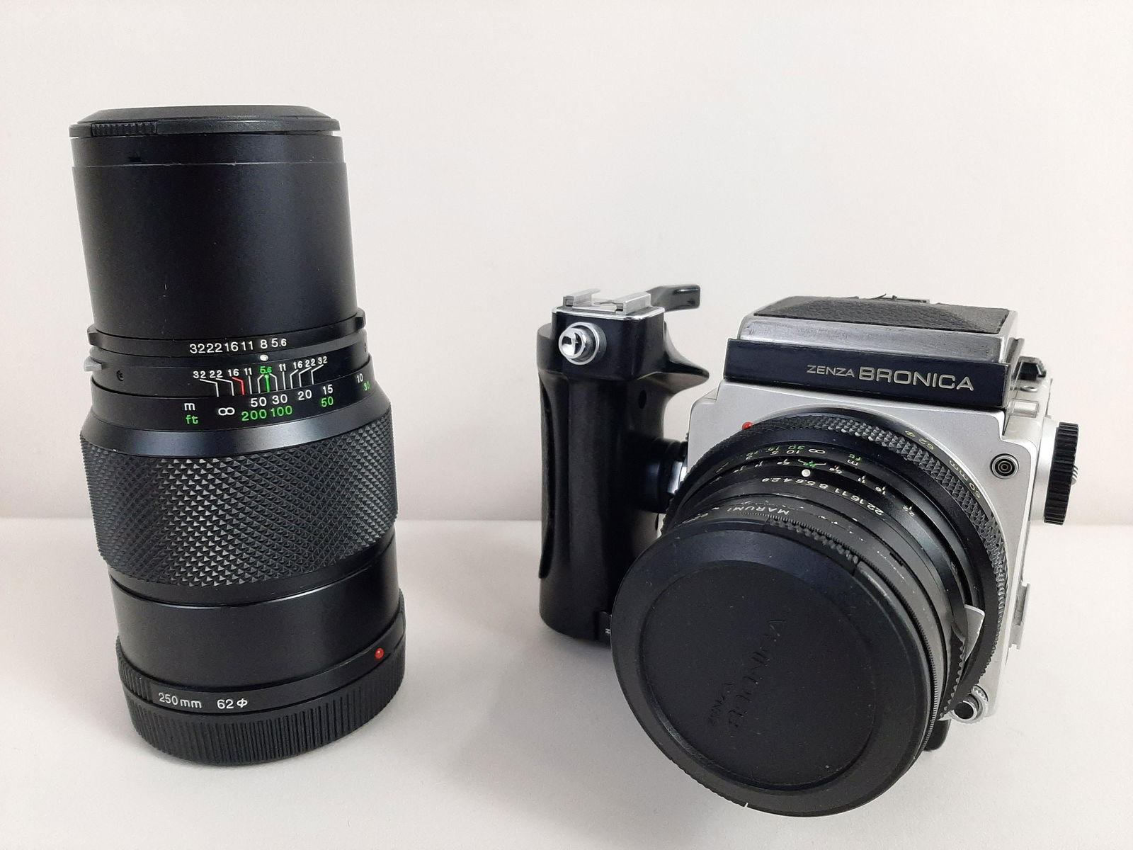 Zenza Bronica Camera with 2 Lenses (1 of 7)