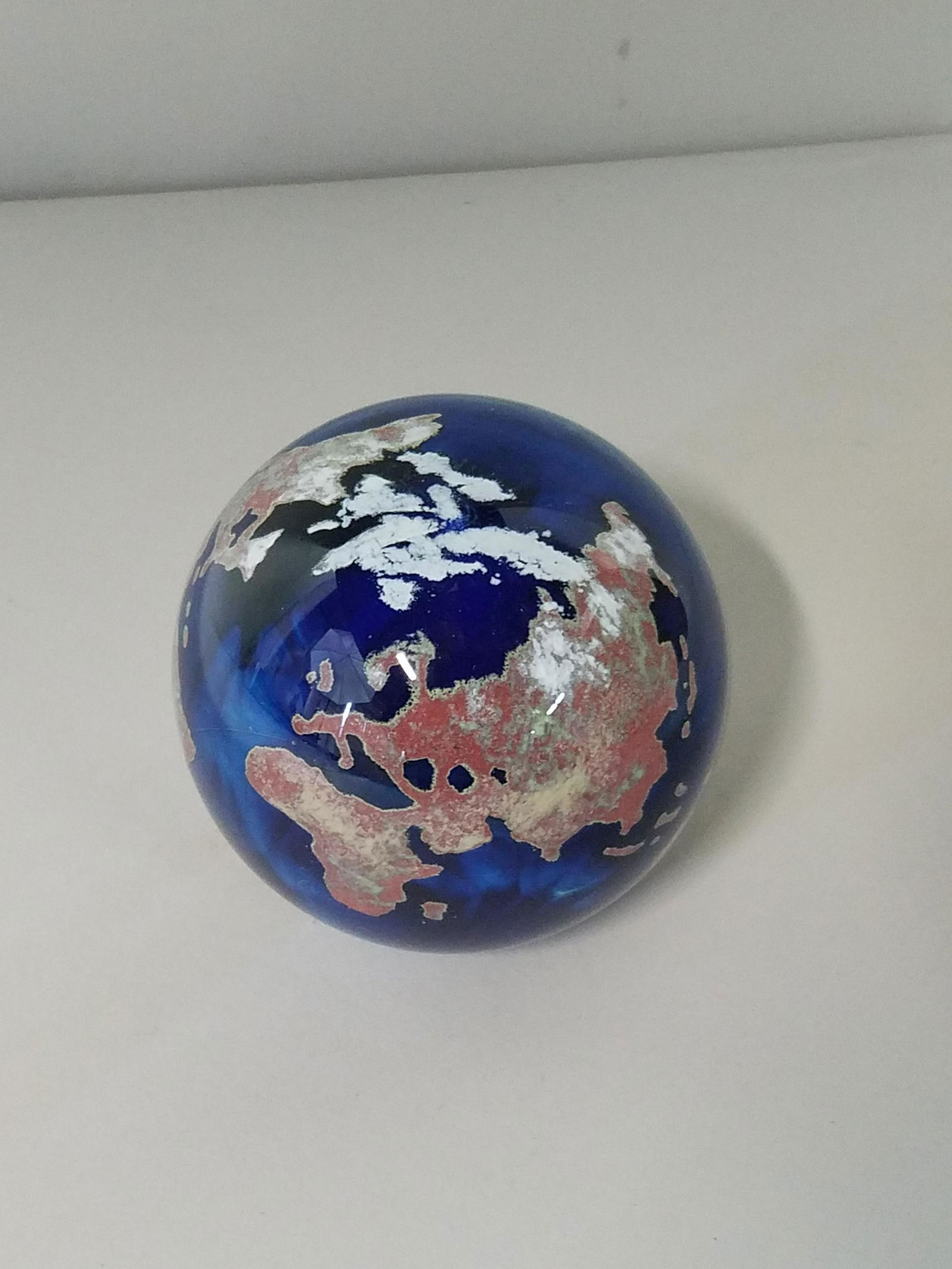 Lundberg World Paperweight (1 of 3)