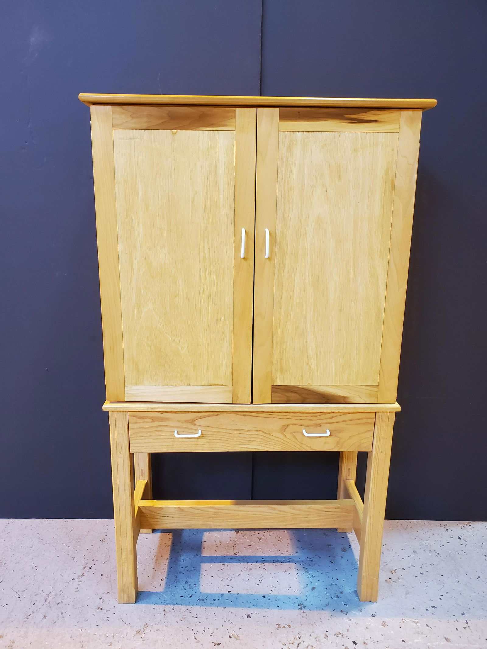 Tool Cabinet with Router Bits (1 of 6)