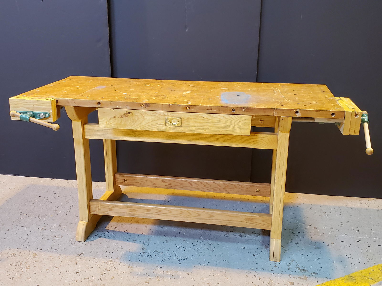 Wood Working Bench With 2 Table Vices (1 of 5)
