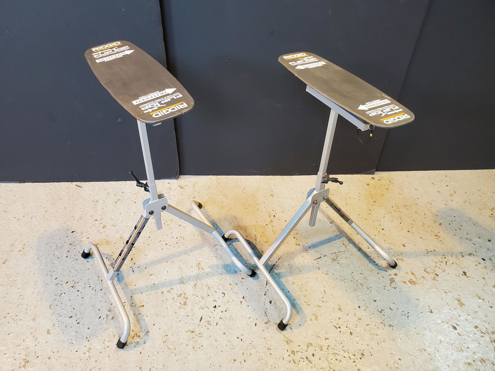 2 Ridgid Flip Top Portable Work Supports (1 of 3)