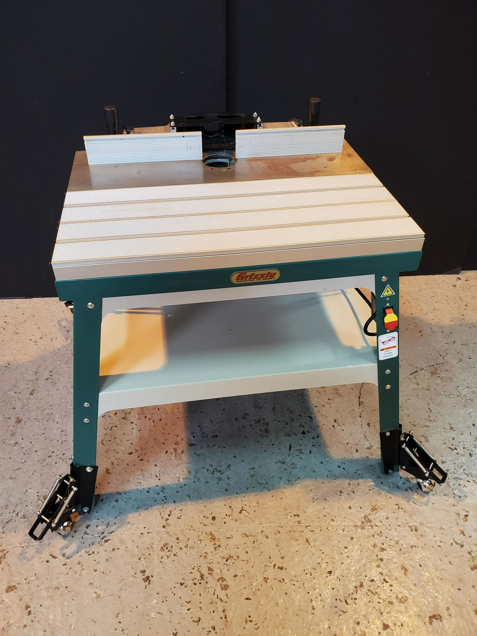 Grizzly Router Table (1 of 3)