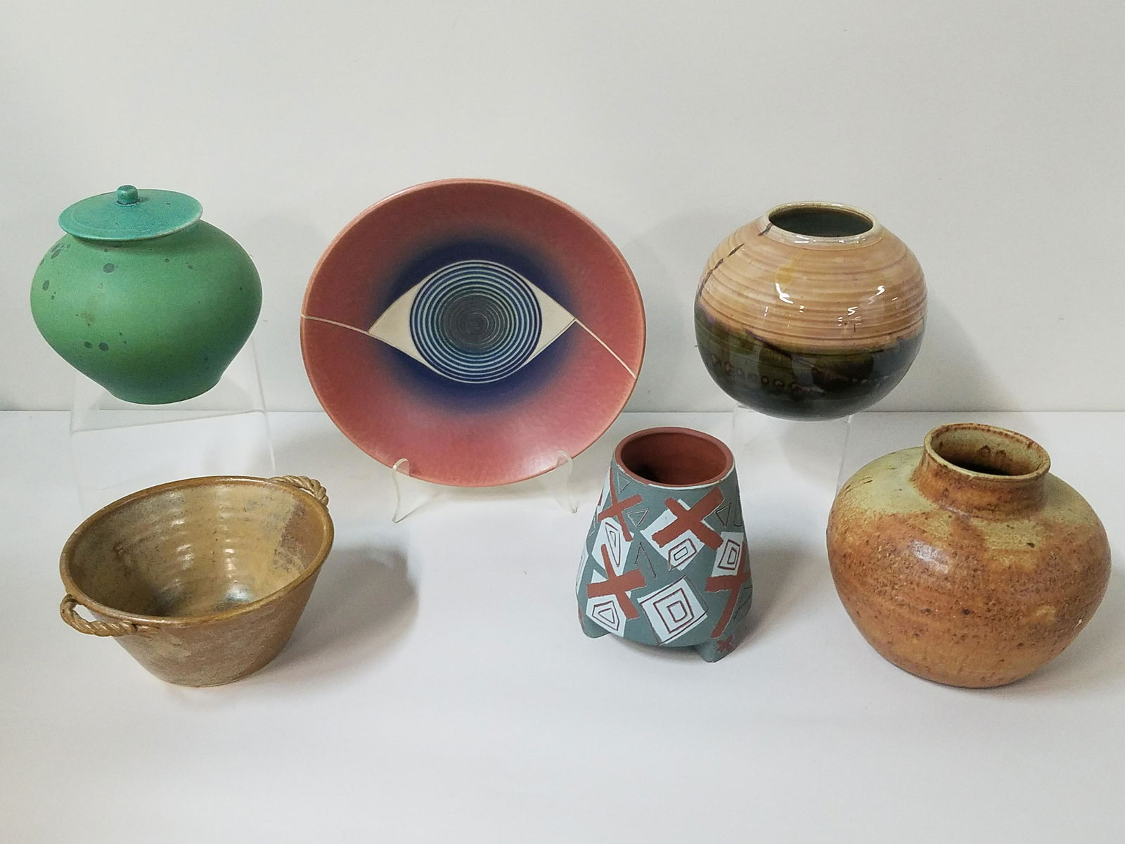 6 Studio Ceramics incl Signed (1 of 9)
