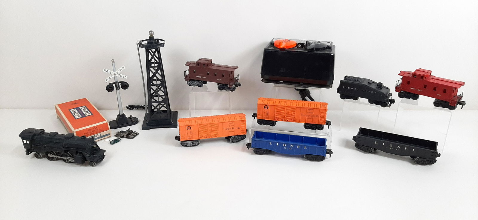 11 Pcs Trains incl. Lionel (1 of 16)