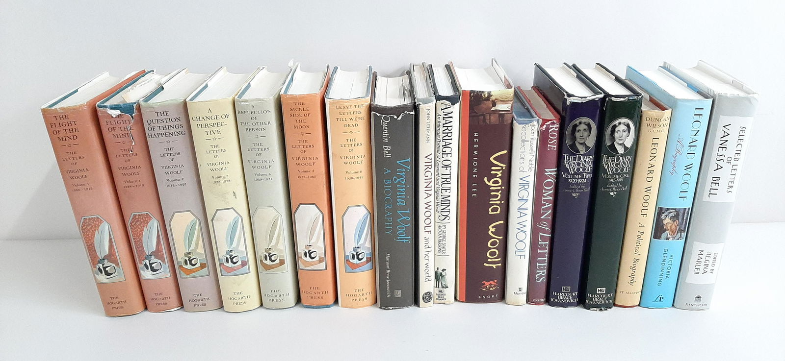 18 Books on Virginia Woolf (1 of 9)