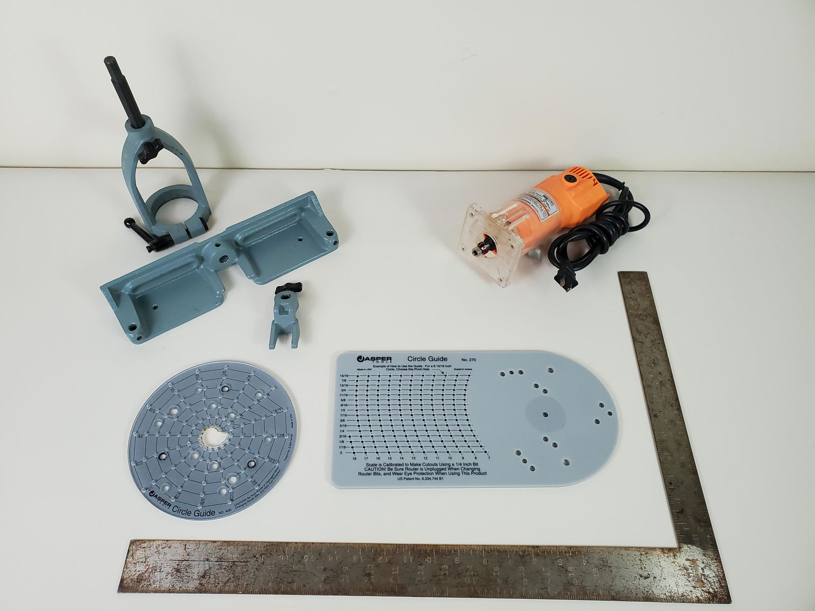 Chicago Router, Jasper Circle Guides, Square: Router model 44914. 26,000 Rpm. 120V. IMPORTANT: Before bidding, please read the terms and conditions. When you registered for the auction you agreed to these terms and will be required to comply with