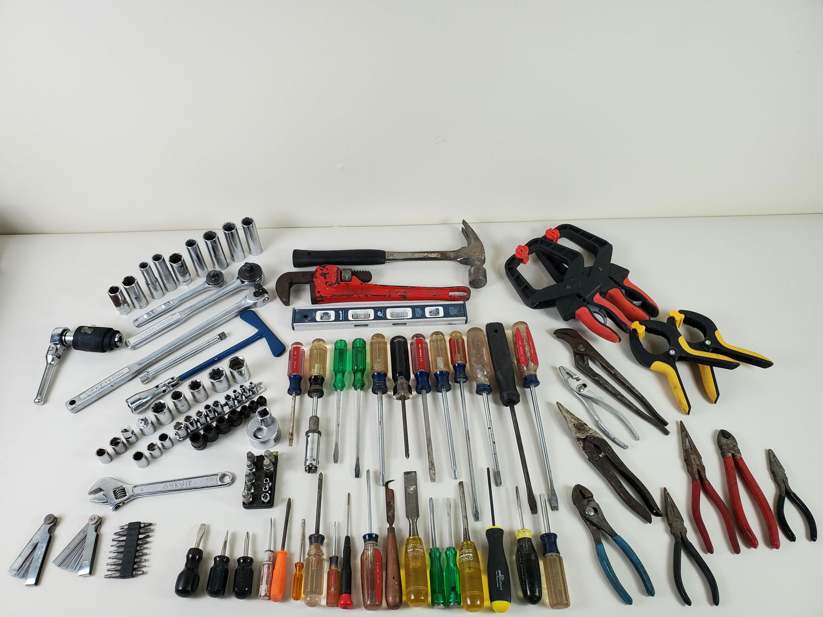 108 Pcs Hand Tools, Socket Sets, And Clamps (1 of 6)